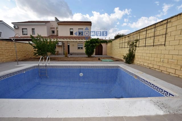 4 soverom Villa til salgs i Ronda med svømmebasseng garasje - € 370 000 (Ref: 9935176)