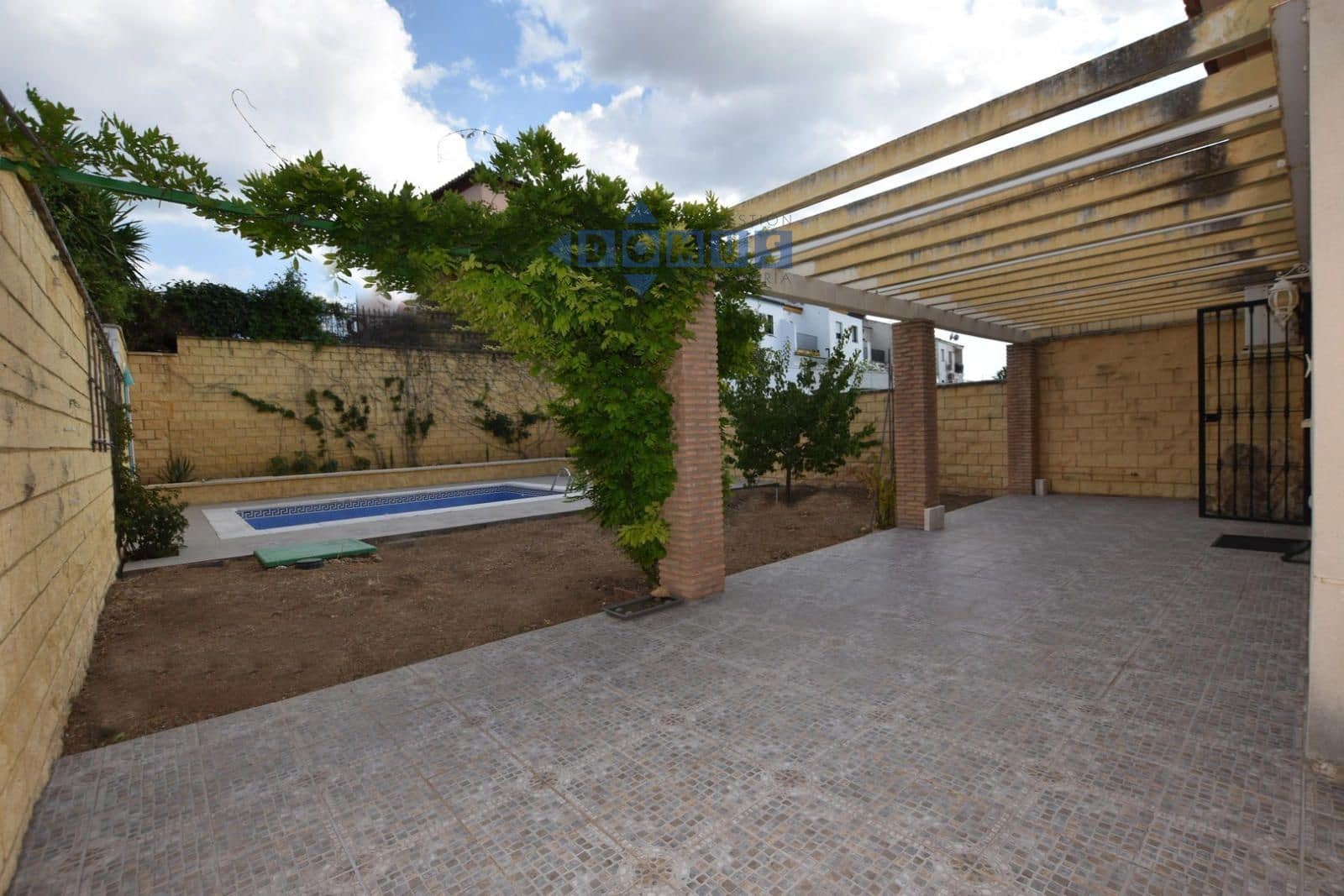 4 soverom Villa til salgs i Ronda med svømmebasseng garasje - € 370 000 (Ref: 9935176)