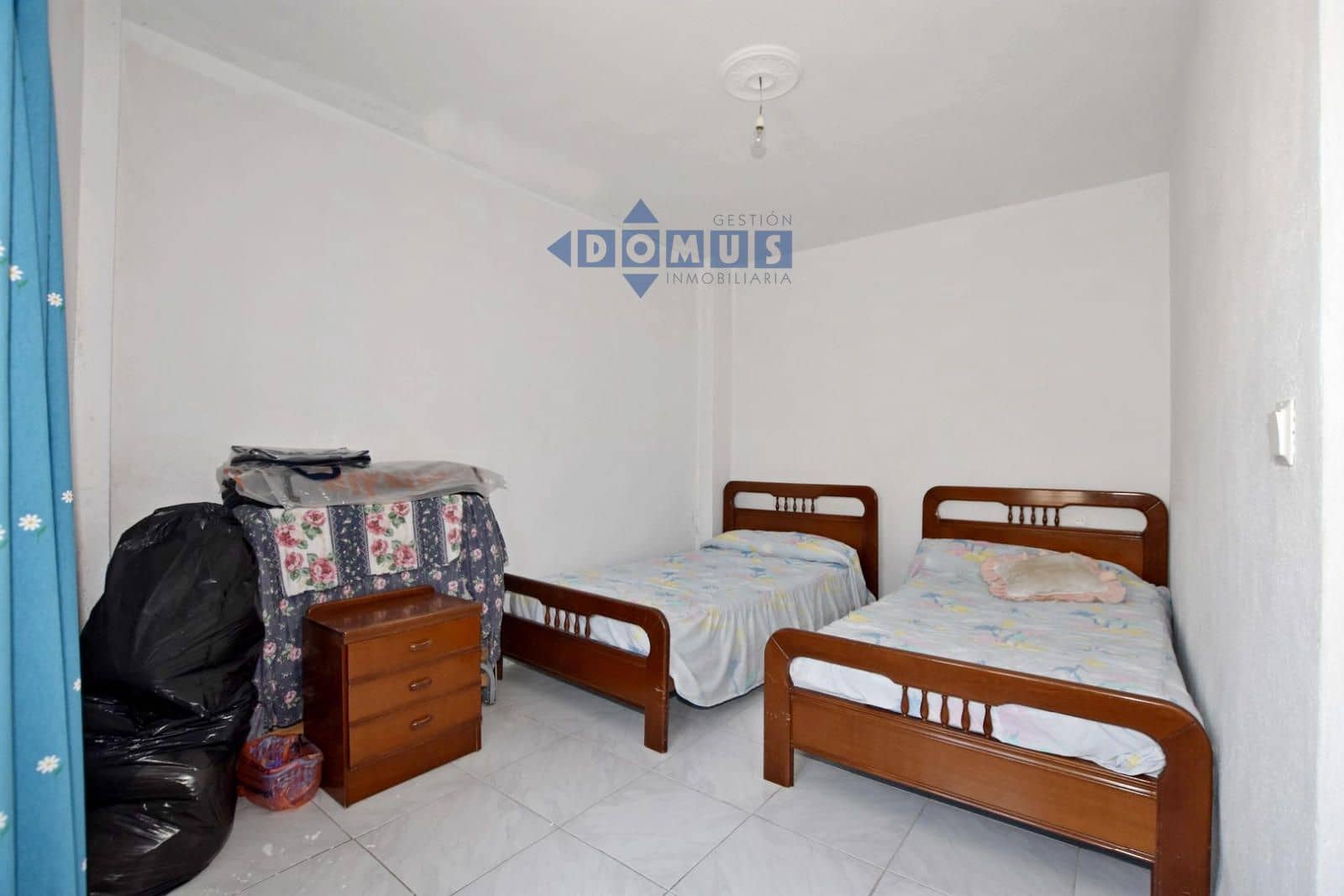 Piso de 2 habitaciones en Algatocín en venta - 54.000 € (Ref: 9946818)