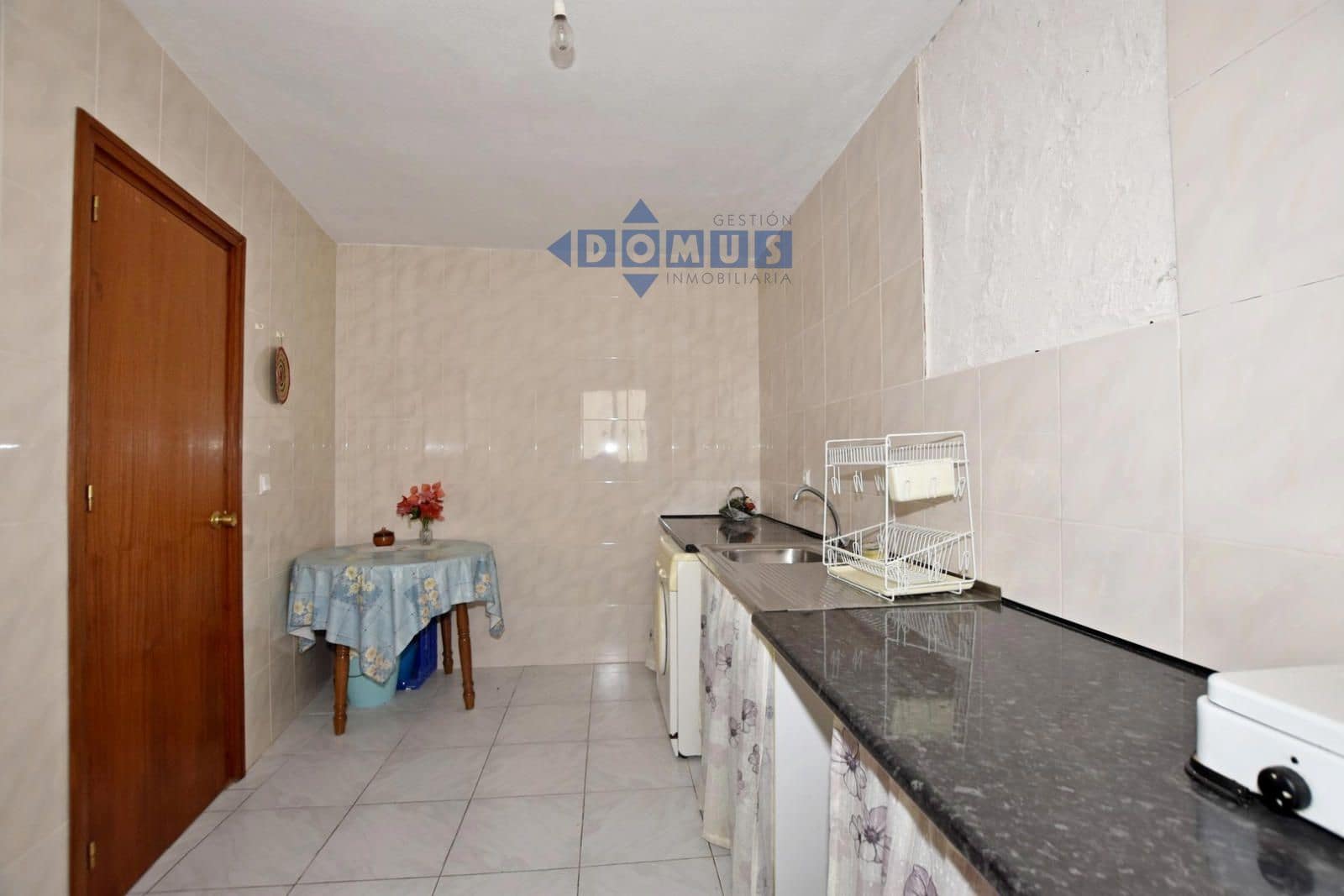 Piso de 2 habitaciones en Algatocín en venta - 54.000 € (Ref: 9946818)