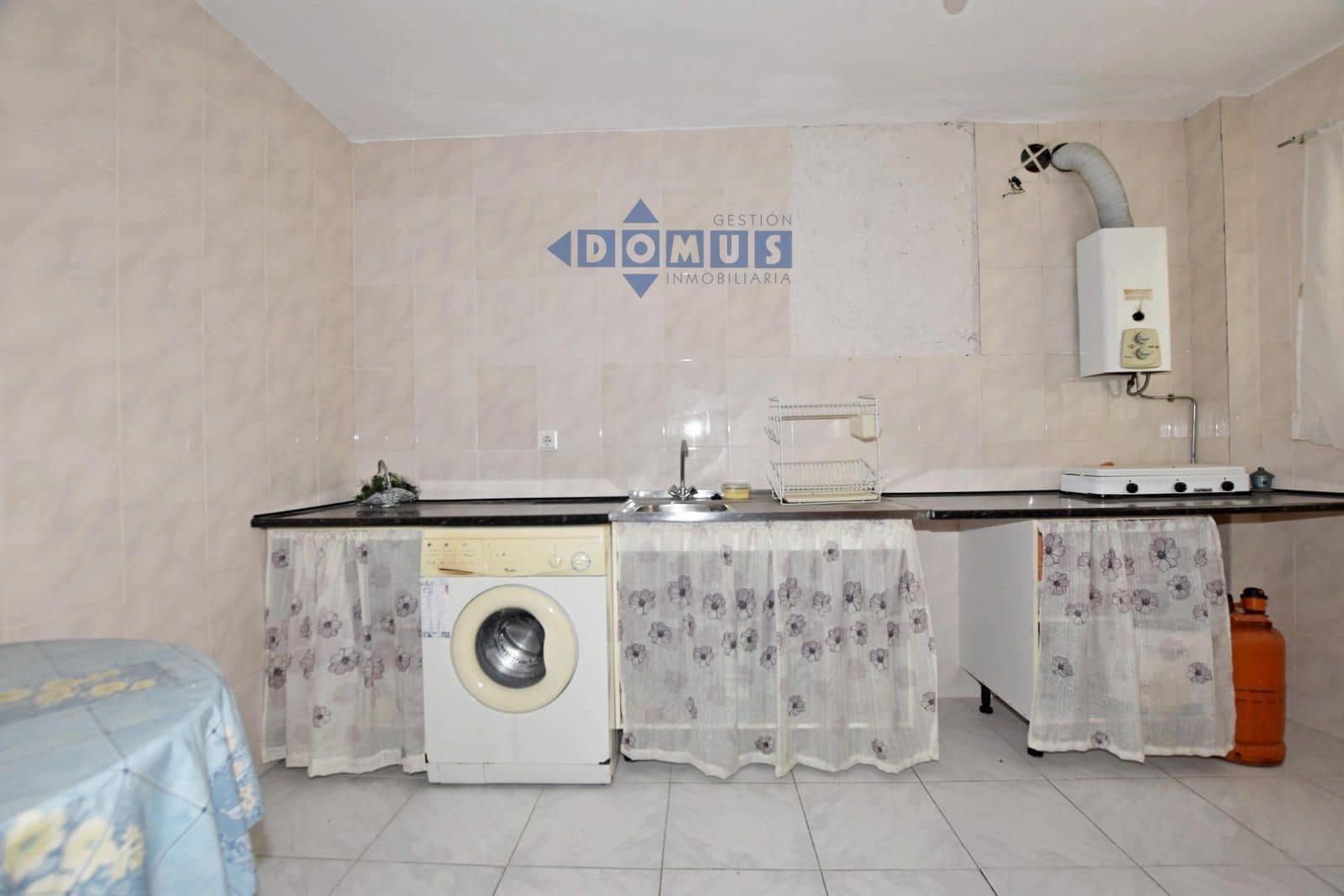 Piso de 2 habitaciones en Algatocín en venta - 54.000 € (Ref: 9946818)
