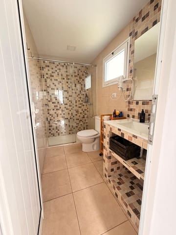1 slaapkamer Bungalow te huur in Playa del Inglés, San Bartolomé de Tirajana met zwembad - € 1.500 (Ref: 10086432)