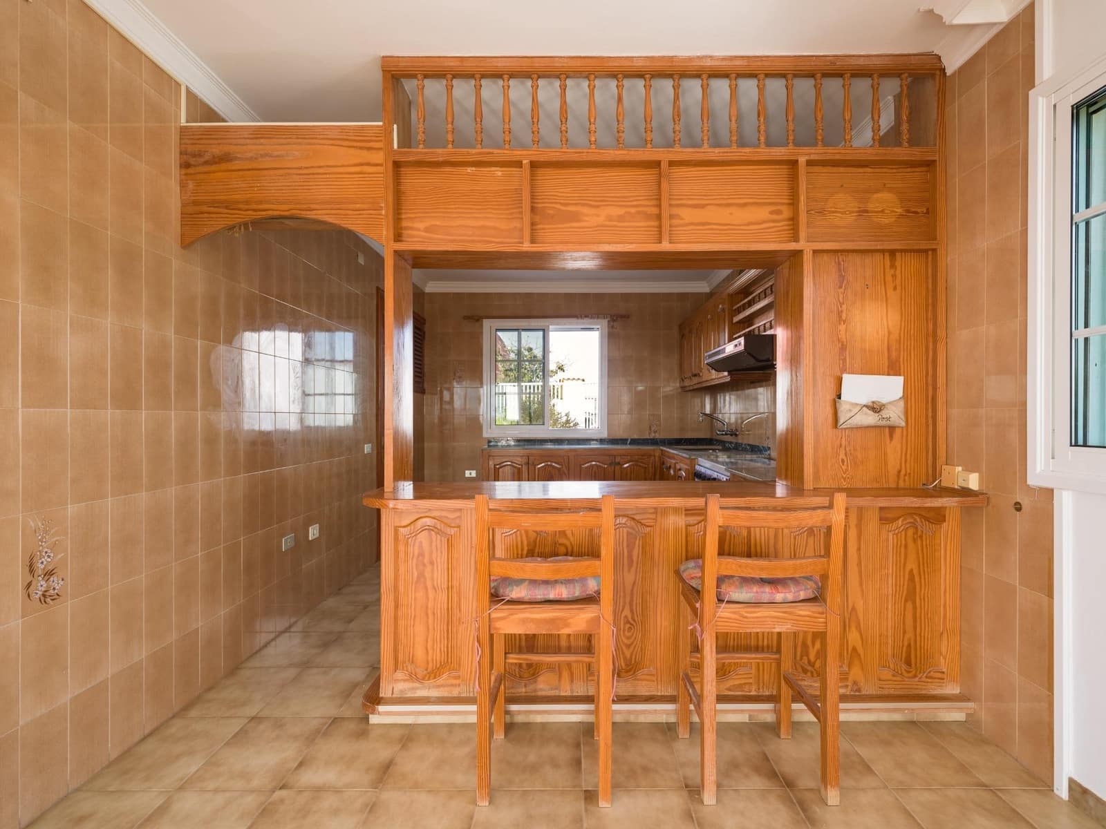 5 bedroom Villa for sale in Montana la Data with pool garage - € 750,000 (Ref: 10173882)