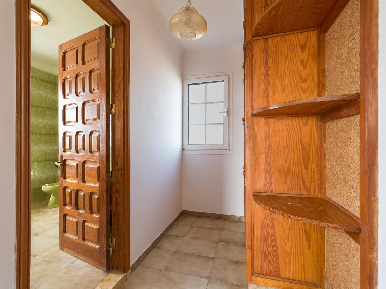 5 bedroom Villa for sale in Montana la Data with pool garage - € 750,000 (Ref: 10173882)