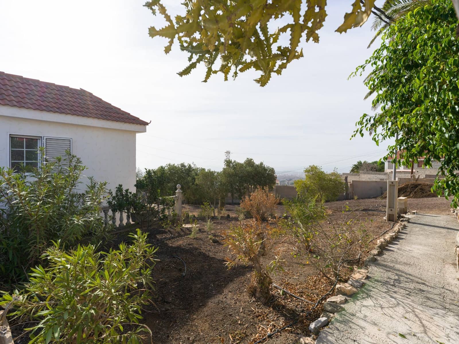 5 bedroom Villa for sale in Montana la Data with pool garage - € 750,000 (Ref: 10173882)