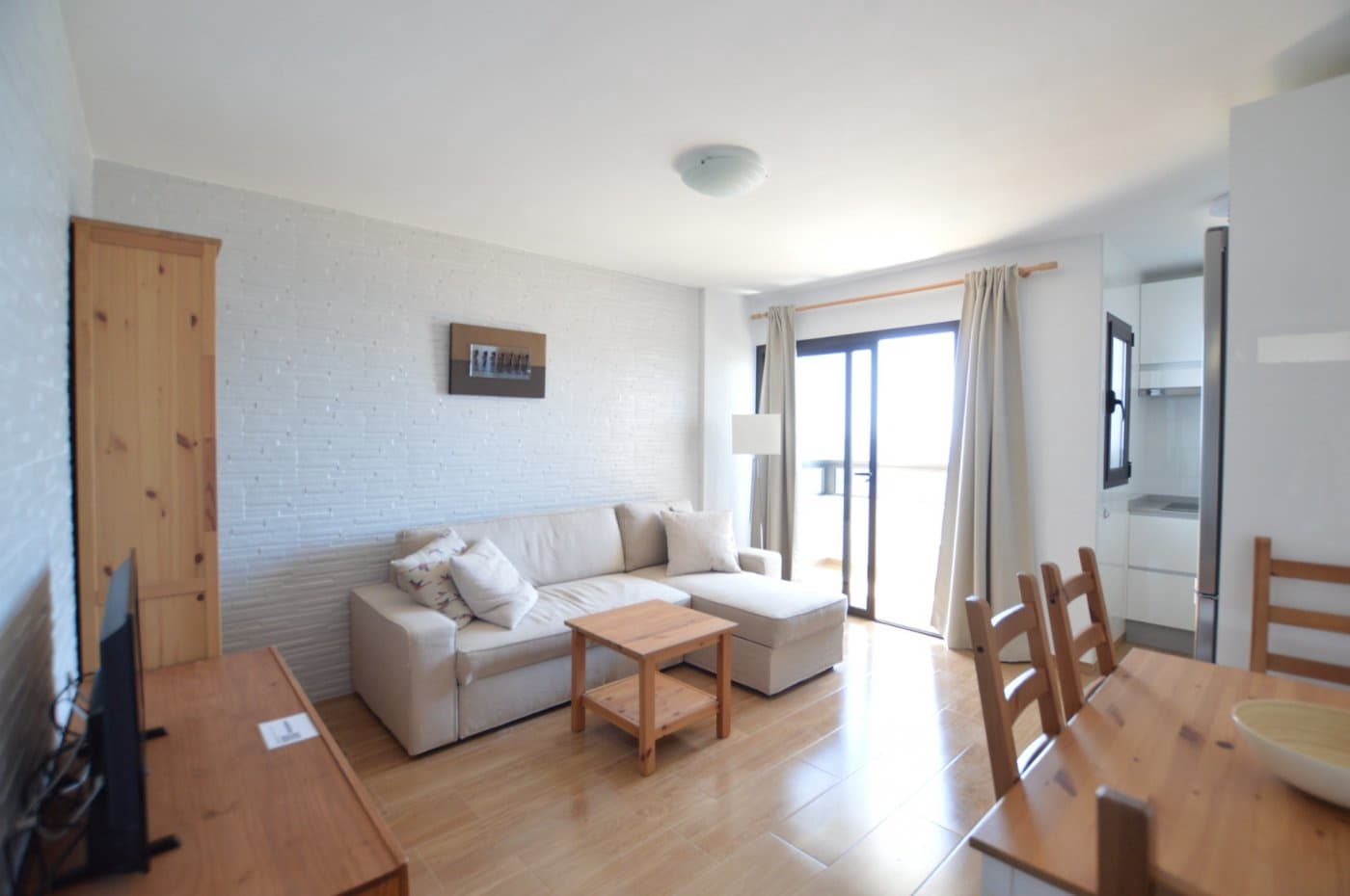 Apartamento de 1 habitación en Playa del Aguila en alquiler con piscina - 1.000 € (Ref: 4297306)