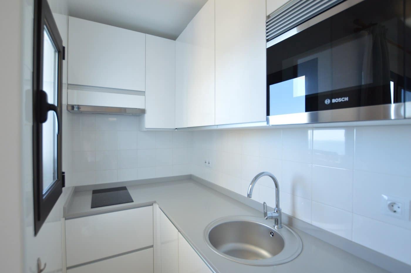 Apartamento de 1 habitación en Playa del Aguila en alquiler con piscina - 1.000 € (Ref: 4297306)