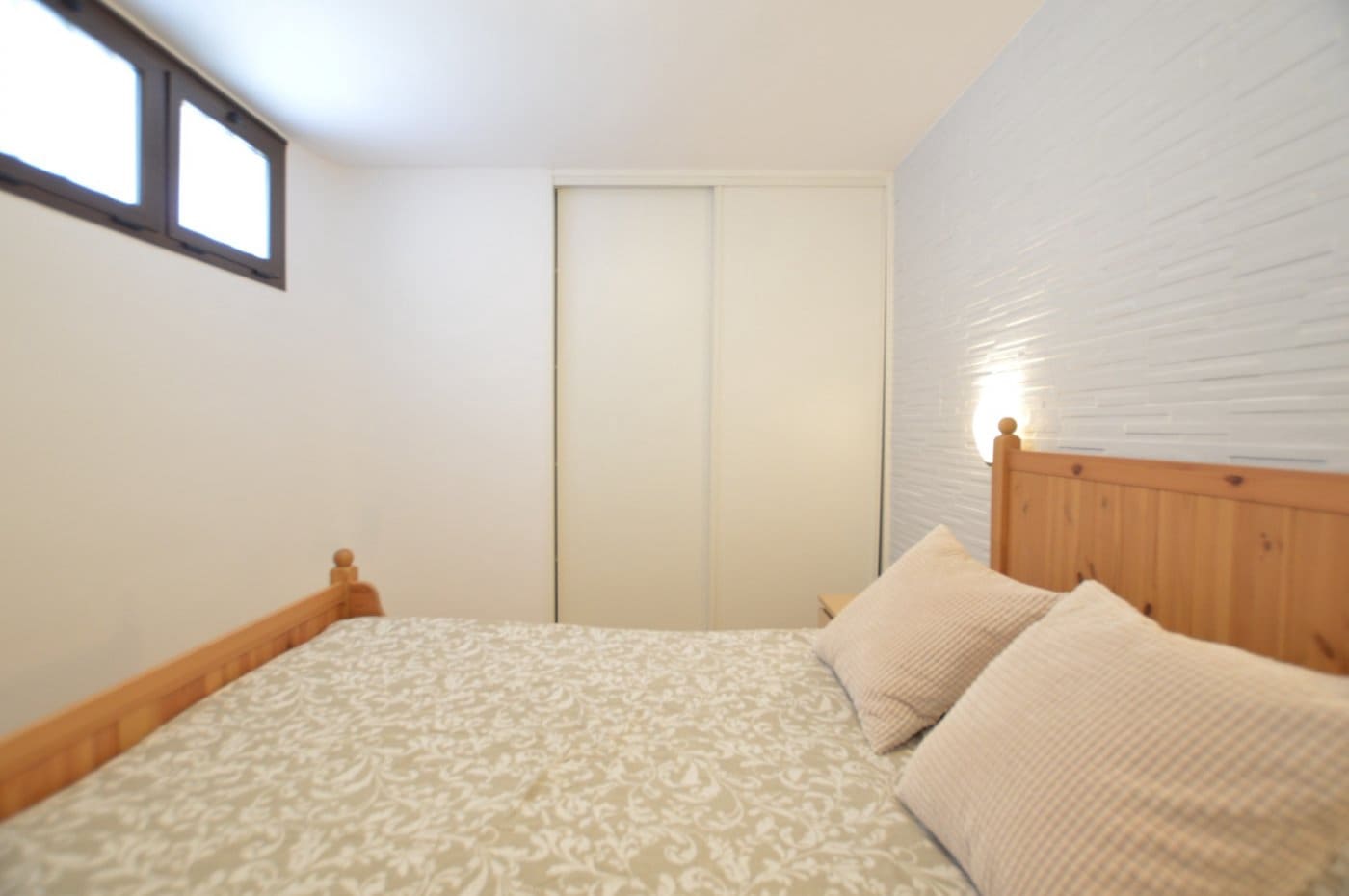 Apartamento de 1 habitación en Playa del Aguila en alquiler con piscina - 1.000 € (Ref: 4297306)