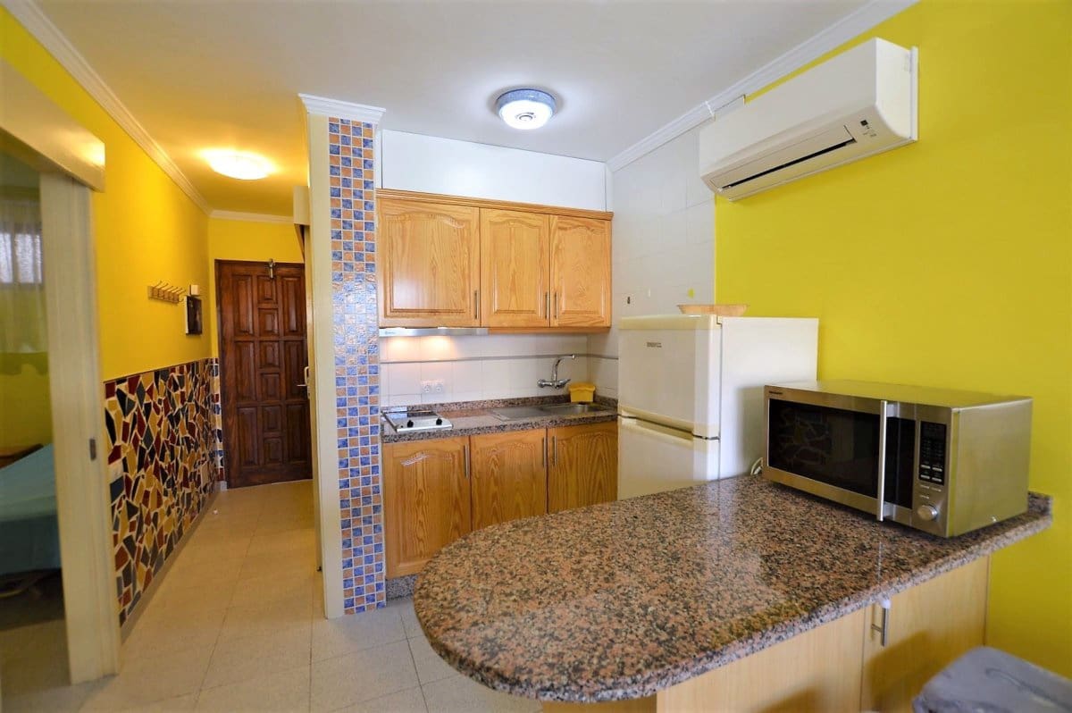 Appartement de 1 chambre à louer à Playa del Ingles avec piscine - 1 100 € (Ref: 4464088)