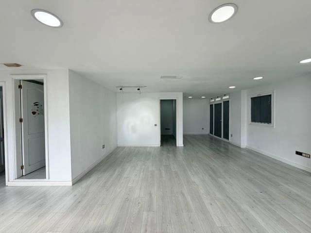 Gewerbe zu vermieten in San Bartolomé de Tirajana - 720 € (Ref: 5307336)