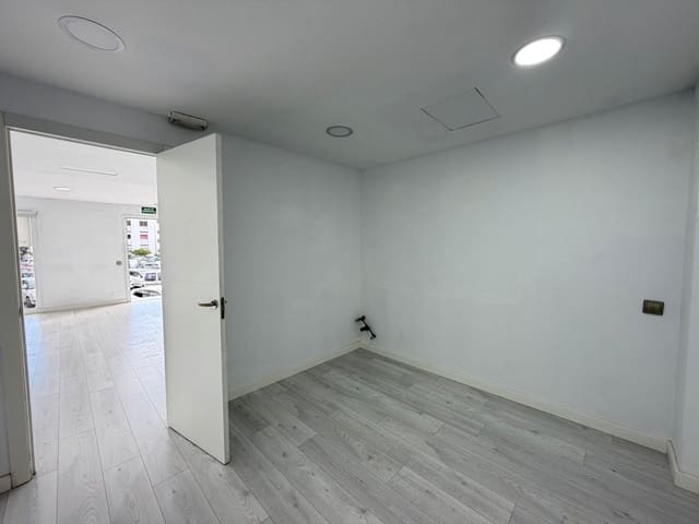 Gewerbe zu vermieten in San Bartolomé de Tirajana - 720 € (Ref: 5307336)