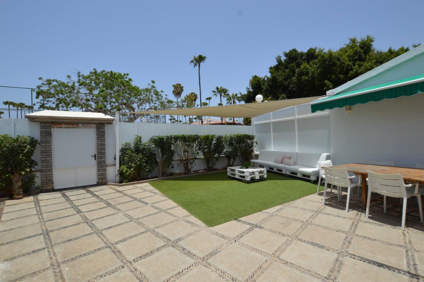 Bungalow de 4 chambres à louer à Campo Internacional avec piscine - 1 800 € (Ref: 7006230)