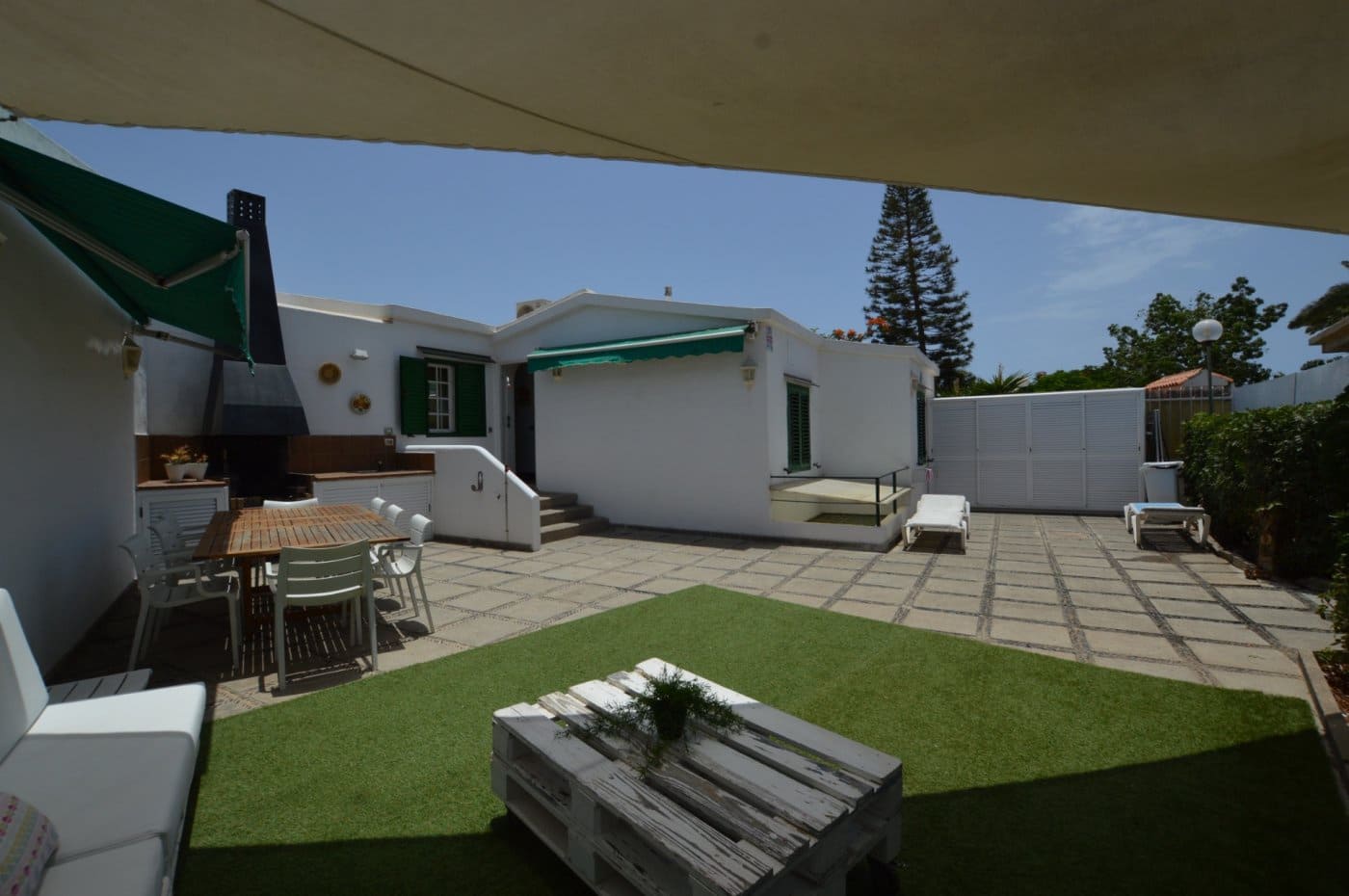 Bungalow de 4 chambres à louer à Campo Internacional avec piscine - 1 800 € (Ref: 7006230)