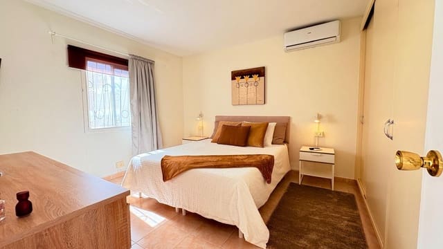 2 quarto Bungalow para arrendar em San Agustín, San Bartolomé de Tirajana com piscina - 1 900 € (Ref: 7115718)