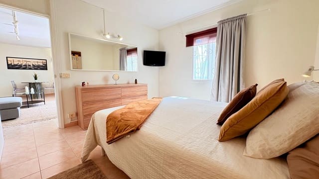 2 quarto Bungalow para arrendar em San Agustín, San Bartolomé de Tirajana com piscina - 1 900 € (Ref: 7115718)