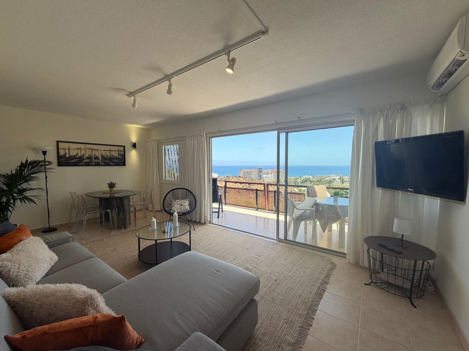 2 quarto Bungalow para arrendar em San Agustin com piscina - 1 900 € (Ref: 7115718)