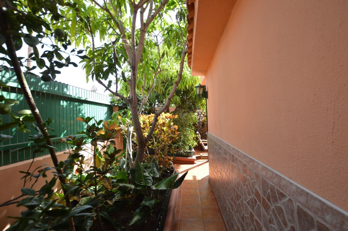 1 quarto Bungalow para arrendar em Sonneland com piscina - 1 000 € (Ref: 7199949)