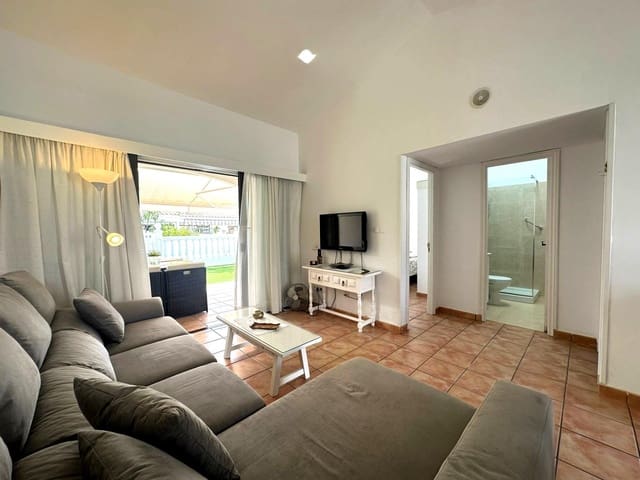 2 slaapkamer Bungalow te huur in Playa del Inglés, San Bartolomé de Tirajana met zwembad - € 1.700 (Ref: 7916374)