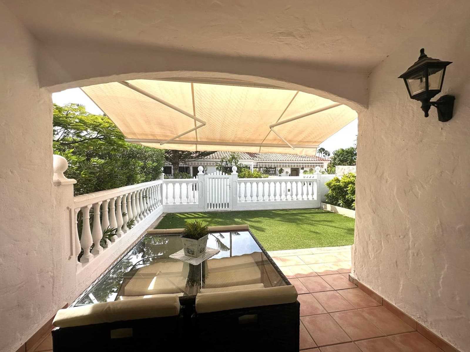 2 slaapkamer Bungalow te huur in Playa del Ingles met zwembad - € 1.700 (Ref: 7916374)