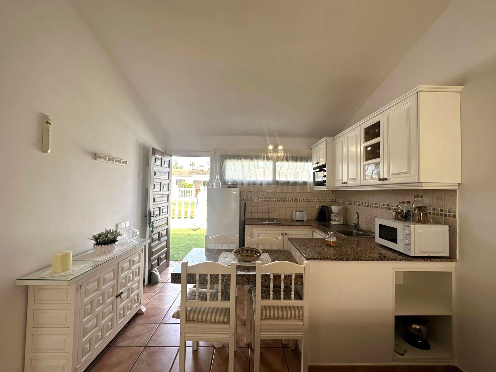 2 slaapkamer Bungalow te huur in Playa del Ingles met zwembad - € 1.700 (Ref: 7916374)