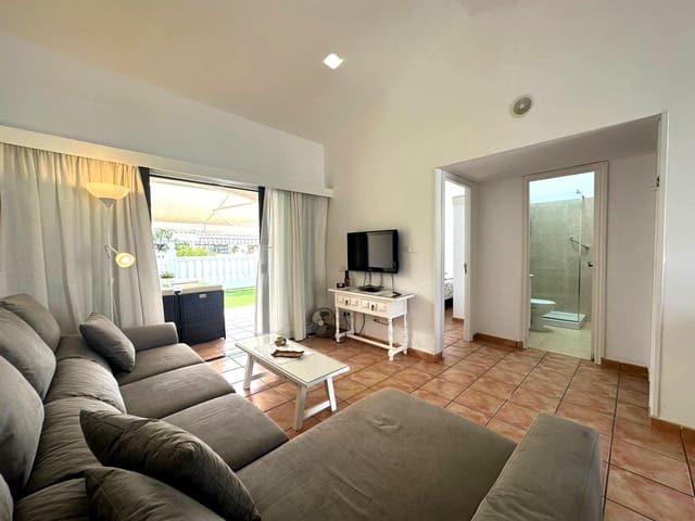 2 soverom Bungalow til leie i Playa del Inglés, San Bartolomé de Tirajana med svømmebasseng garasje - € 1 700 (Ref: 7916374)