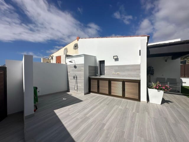 2 soverom Bungalow til leie i Campo Internacional, San Bartolomé de Tirajana med svømmebasseng garasje - € 1 500 (Ref: 7916375)