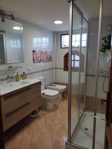 3 soveværelse Villa til leje i San Bartolomé de Tirajana med swimmingpool garage - € 3.500 (Ref: 7955389)