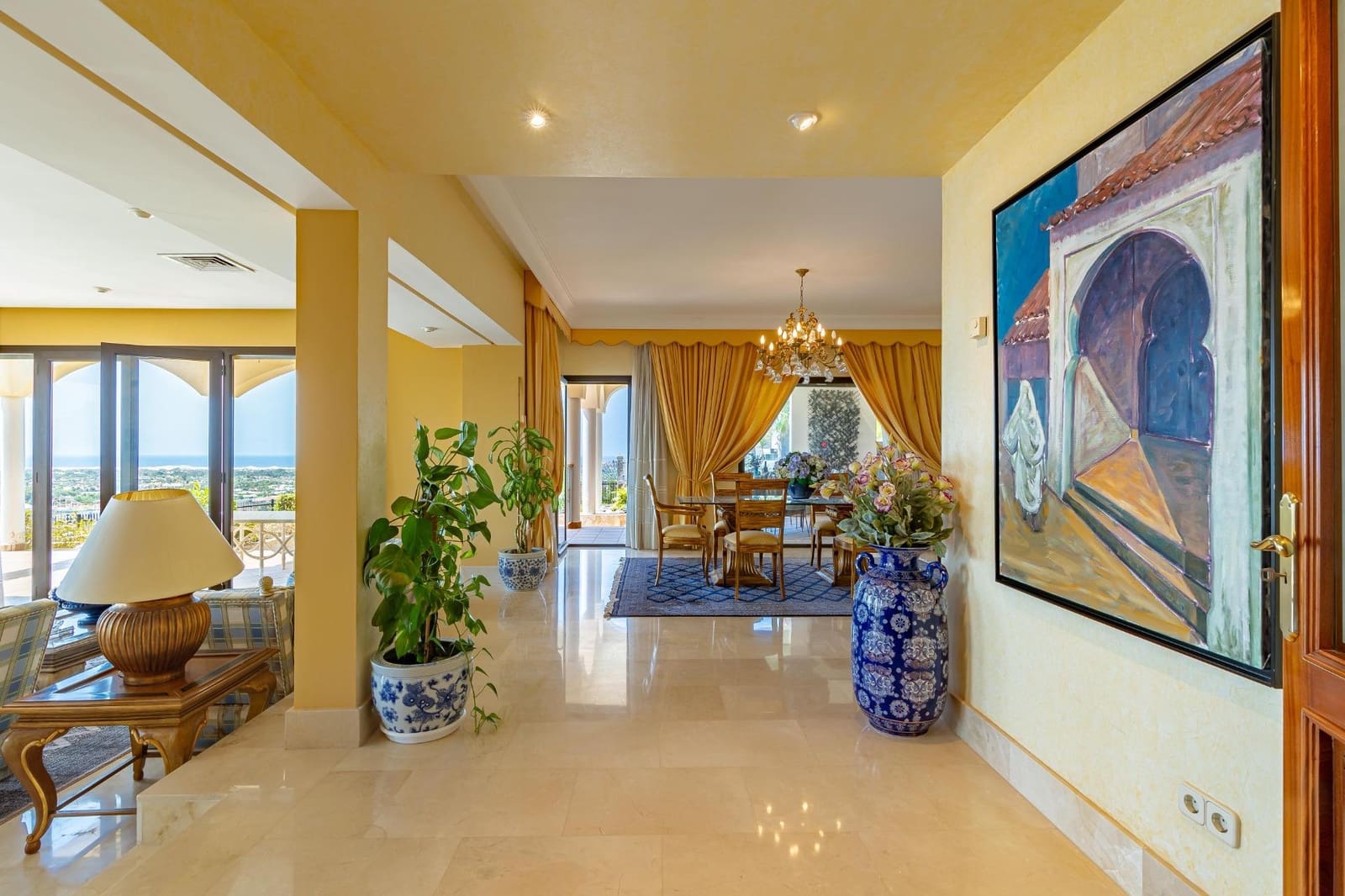 7 slaapkamer Villa te koop in Sonneland met zwembad garage - € 3.500.000 (Ref: 8028576)