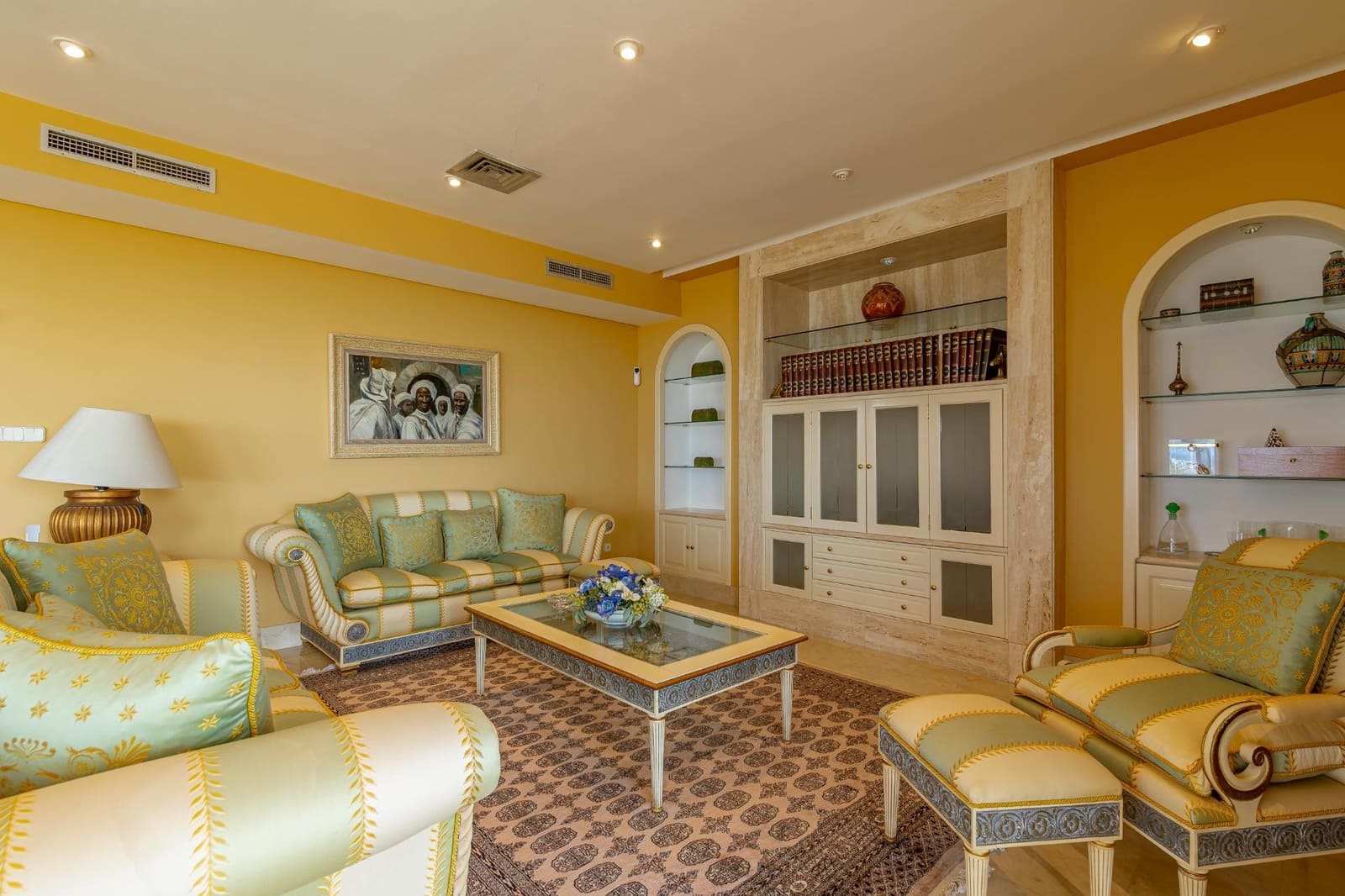 7 slaapkamer Villa te koop in Sonneland met zwembad garage - € 3.500.000 (Ref: 8028576)