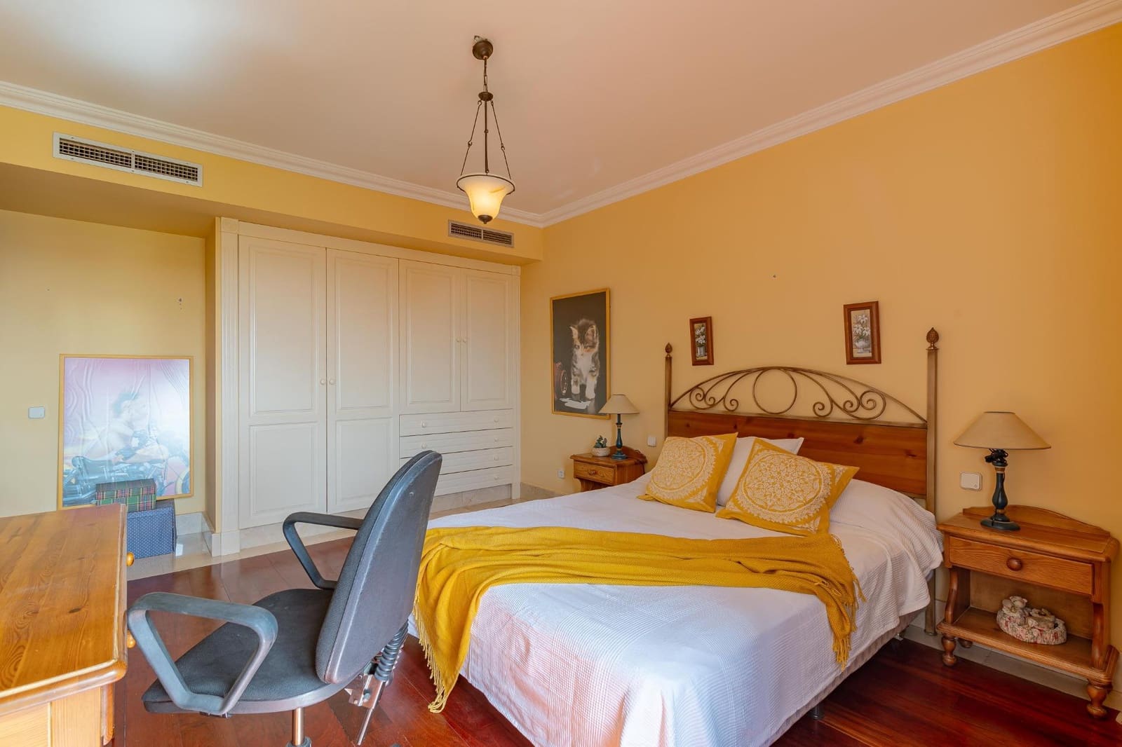 7 slaapkamer Villa te koop in Sonneland met zwembad garage - € 3.500.000 (Ref: 8028576)