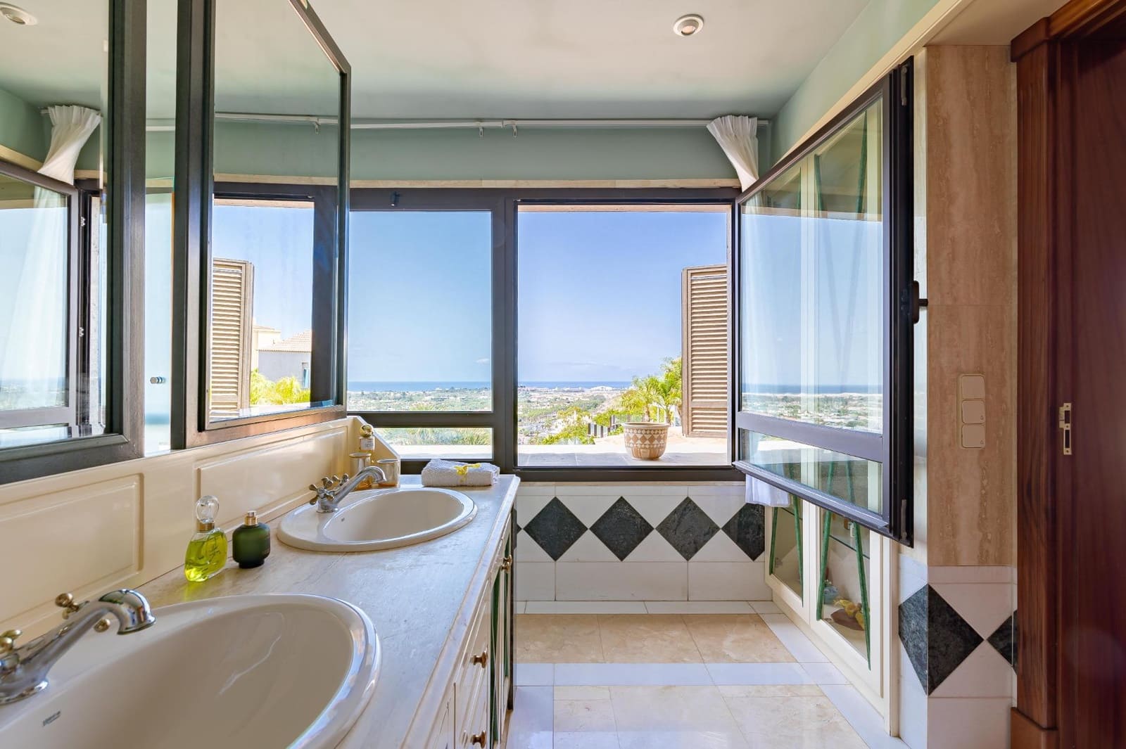 7 camera da letto Villa in vendita in Sonneland con piscina garage - 3.500.000 € (Rif: 8028576)