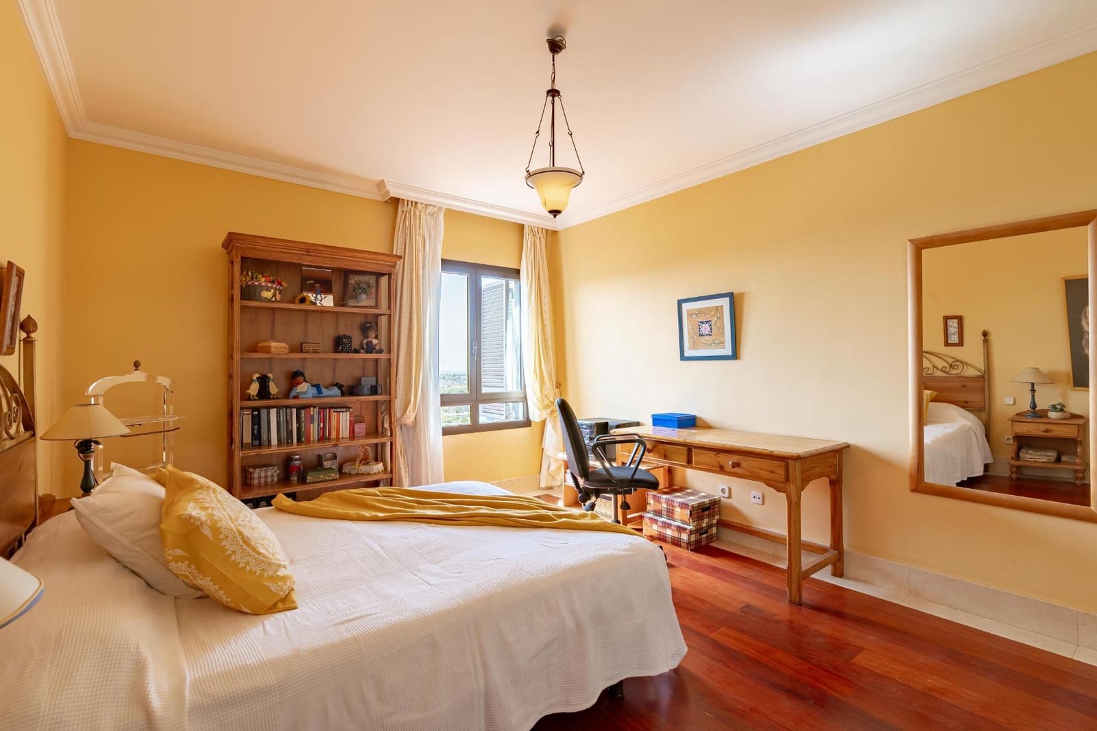 7 soverom Villa til salgs i Sonneland med svømmebasseng garasje - € 3 500 000 (Ref: 8028576)