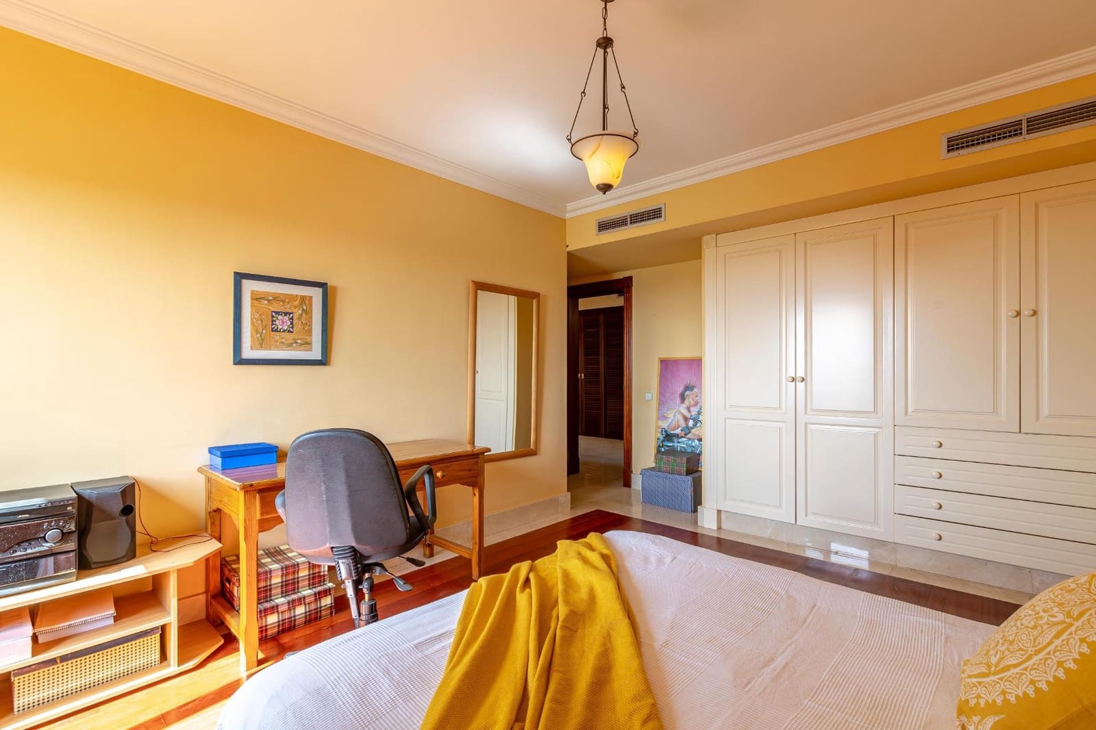 7 soverom Villa til salgs i Sonneland med svømmebasseng garasje - € 3 500 000 (Ref: 8028576)