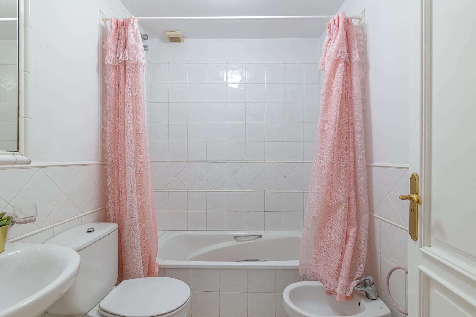 7 soverom Villa til salgs i Sonneland med svømmebasseng garasje - € 3 500 000 (Ref: 8028576)