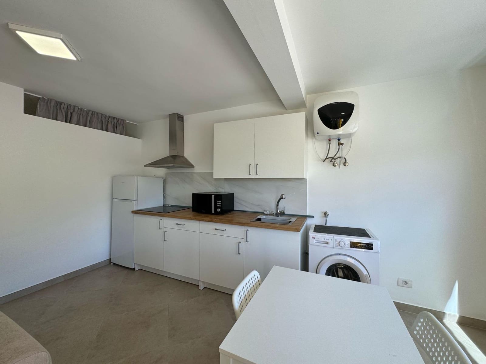 1 bedroom Apartment for rent in San Bartolome de Tirajana - € 900 (Ref: 8337835)