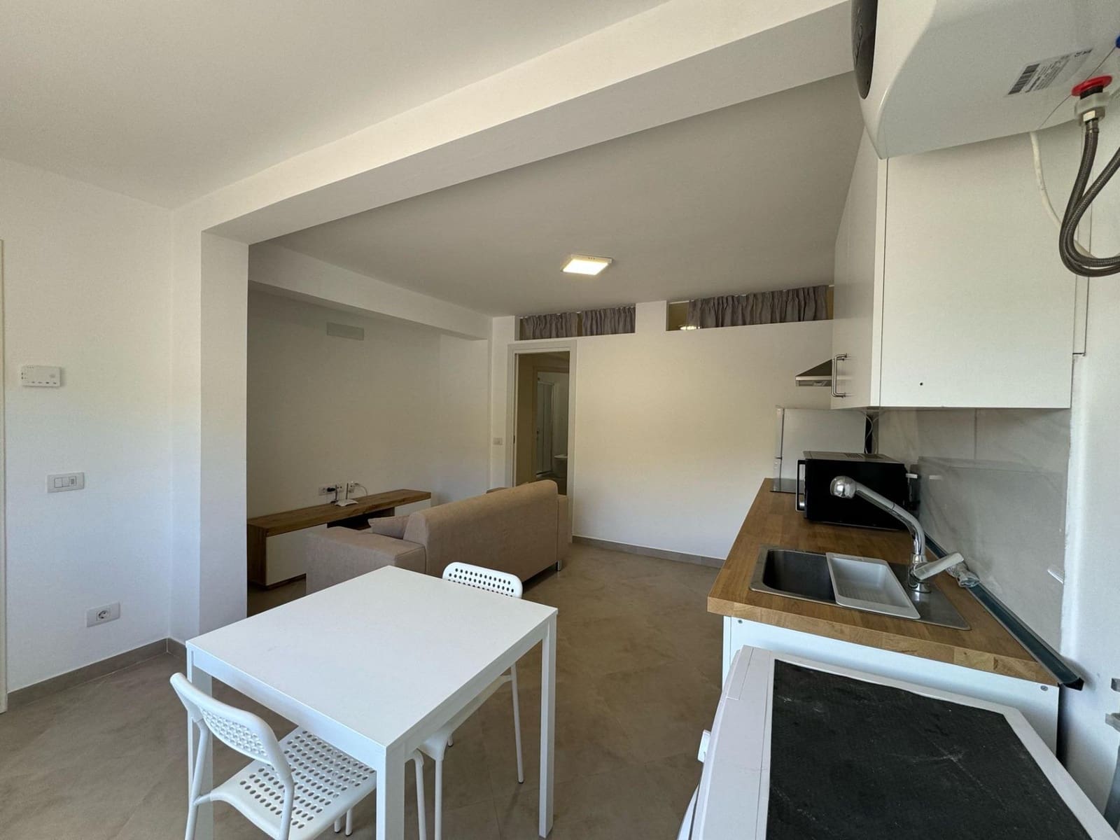 1 bedroom Apartment for rent in San Bartolome de Tirajana - € 900 (Ref: 8337835)