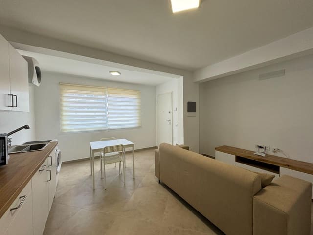 1 sovrum Lägenhet att hyra i San Bartolomé de Tirajana - 900 € (Ref: 8337835)