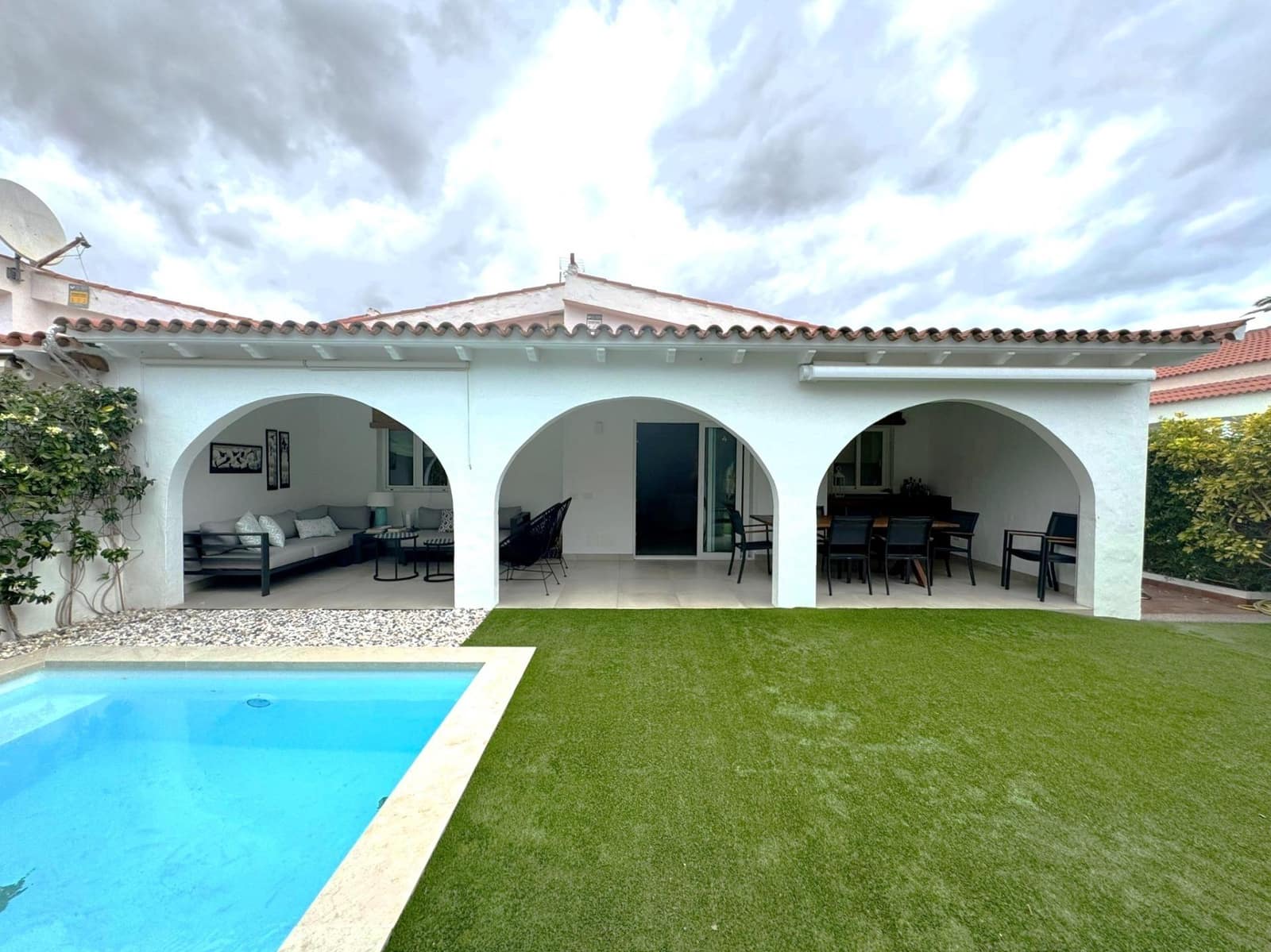 3 bedroom Bungalow for rent in Campo Internacional with pool - € 3,000 (Ref: 8366184)