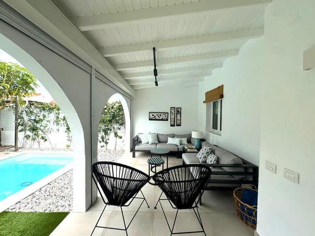 3 makuuhuone Bungalow vuokrattavana paikassa Campo Internacional, San Bartolomé de Tirajana mukana uima-altaan - 3 000 € (Ref: 8366184)
