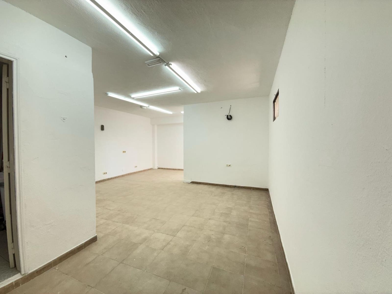 Erhverv til leje i San Bartolome de Tirajana - € 700 (Ref: 8869876)