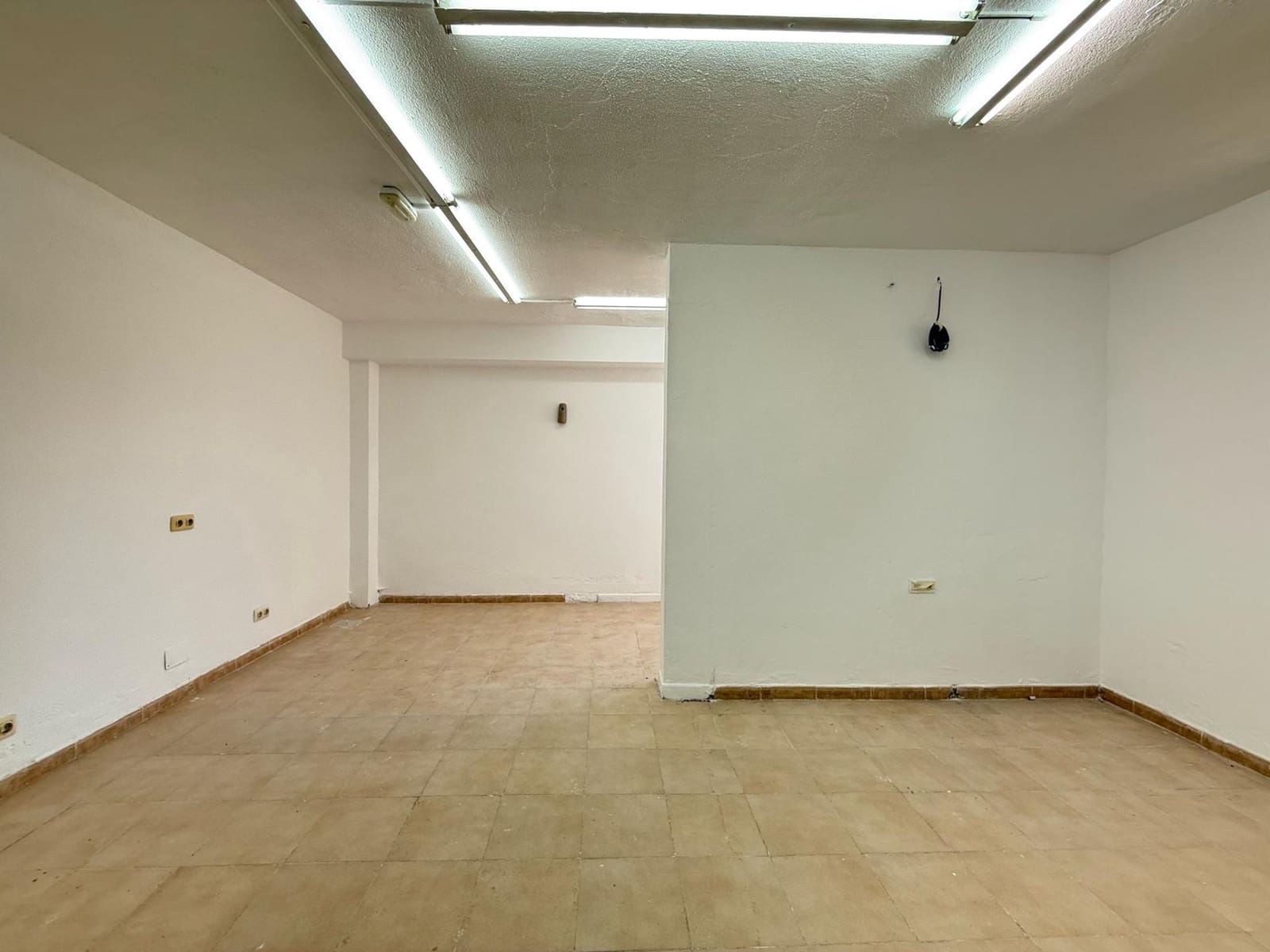 Erhverv til leje i San Bartolome de Tirajana - € 700 (Ref: 8869876)