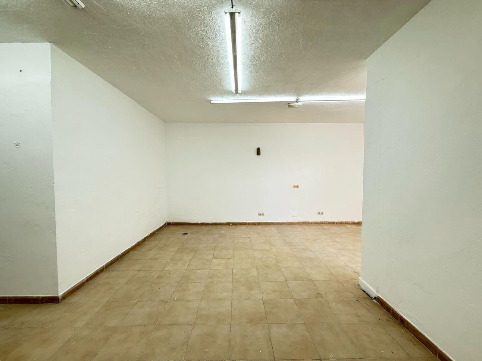 Erhverv til leje i San Bartolome de Tirajana - € 700 (Ref: 8869876)