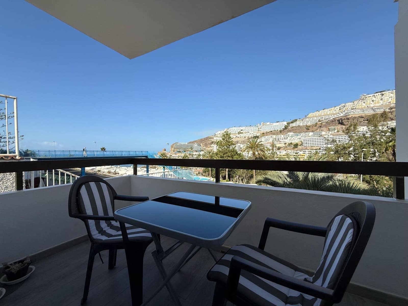 2 sovrum Lägenhet att hyra i Puerto Rico med pool - 1 000 € (Ref: 8907413)