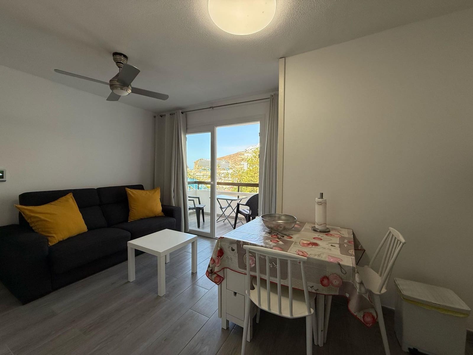 2 sovrum Lägenhet att hyra i Puerto Rico med pool - 1 000 € (Ref: 8907413)