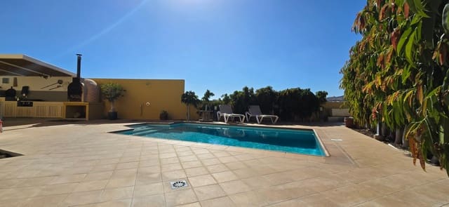 4 soveværelse Villa til salg i Montaña la Data, San Bartolomé de Tirajana med swimmingpool - € 790.000 (Ref: 8917931)