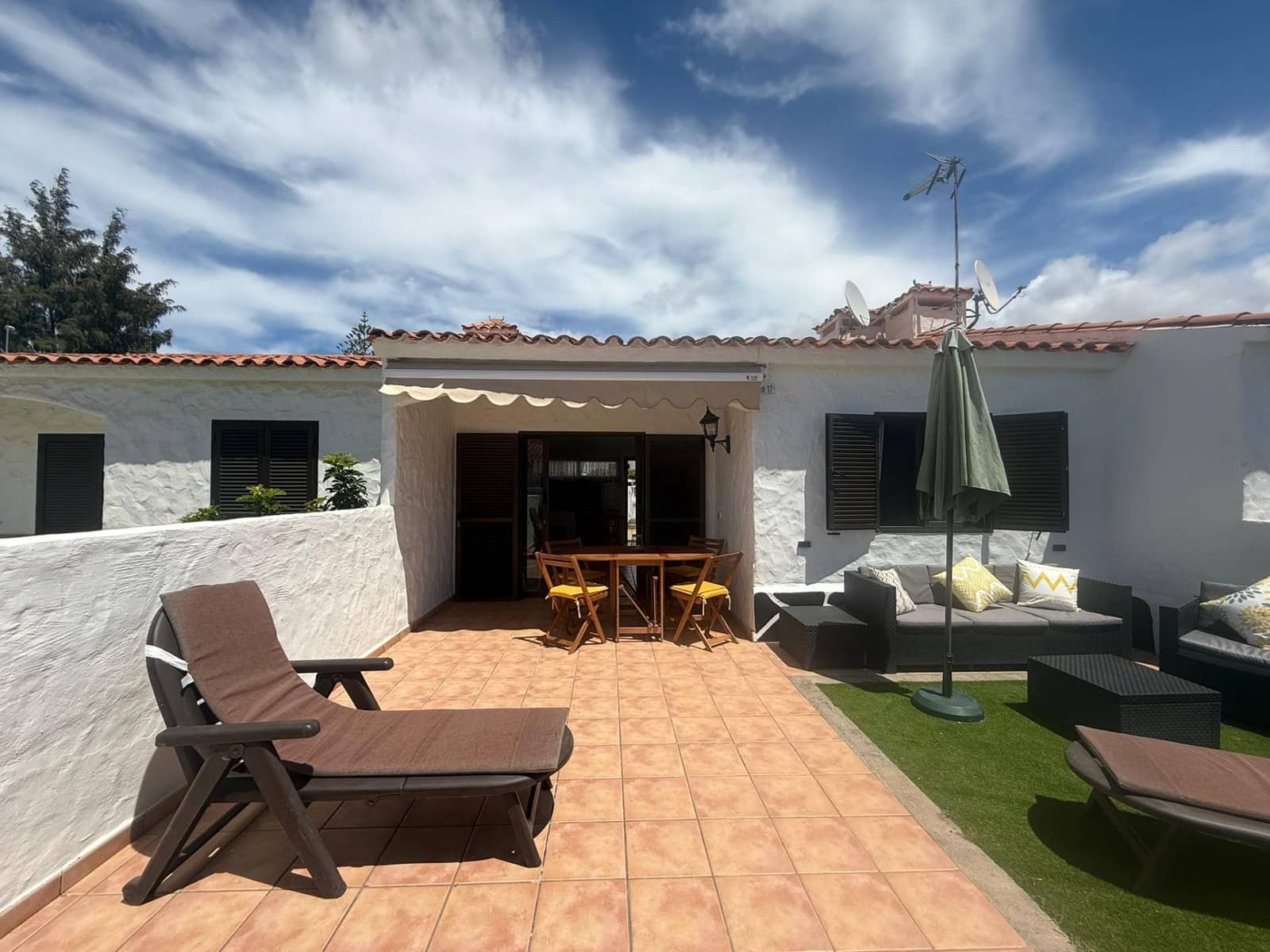 2 soveværelse Bungalow til leje i Playa del Ingles med swimmingpool - € 1.700 (Ref: 9017347)