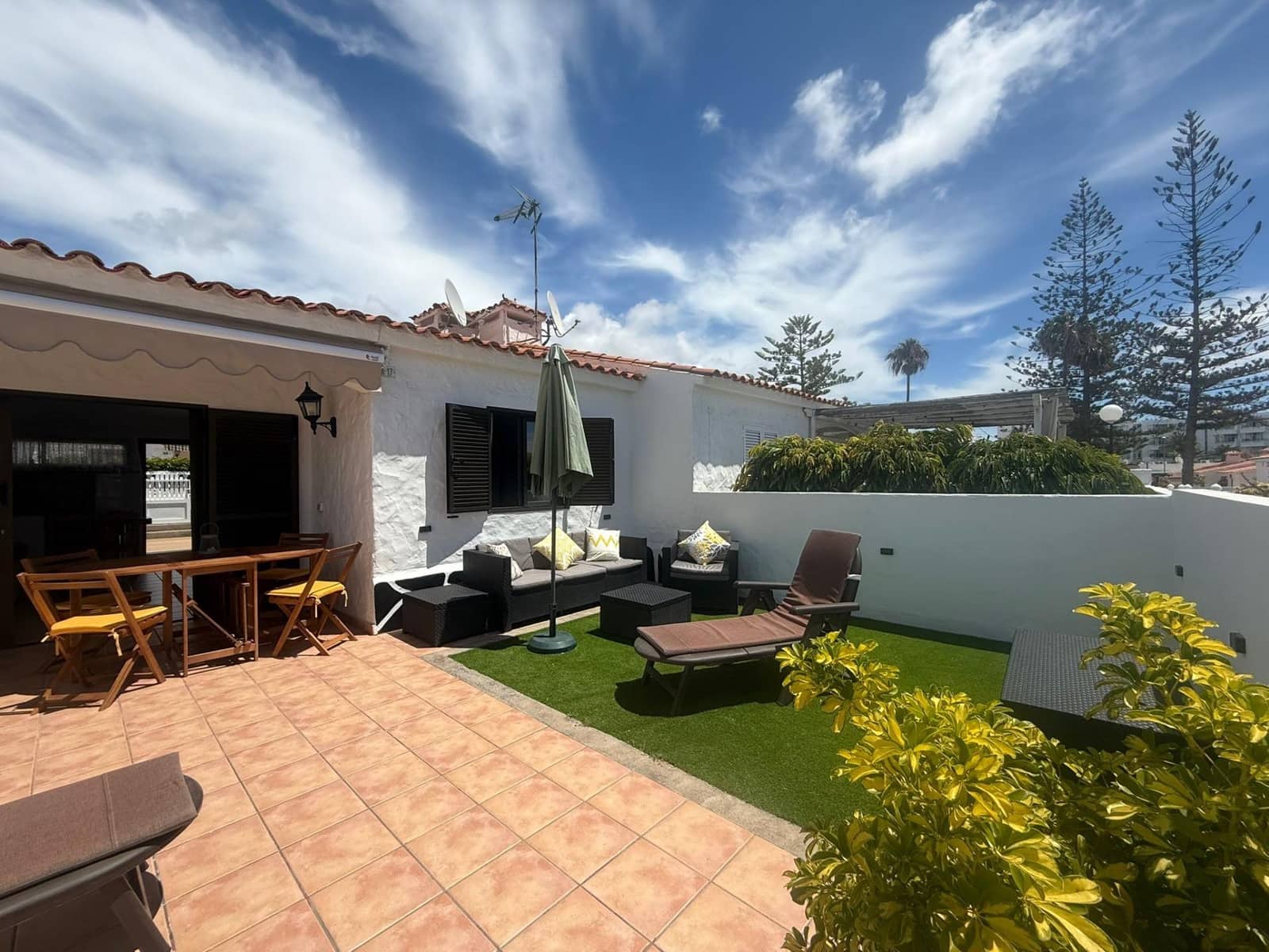 2 soveværelse Bungalow til leje i Playa del Ingles med swimmingpool - € 1.700 (Ref: 9017347)