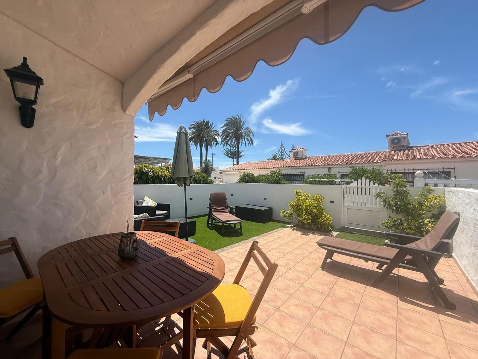 2 bedroom Bungalow for rent in Playa del Ingles with pool - € 1,650 (Ref: 9017347)