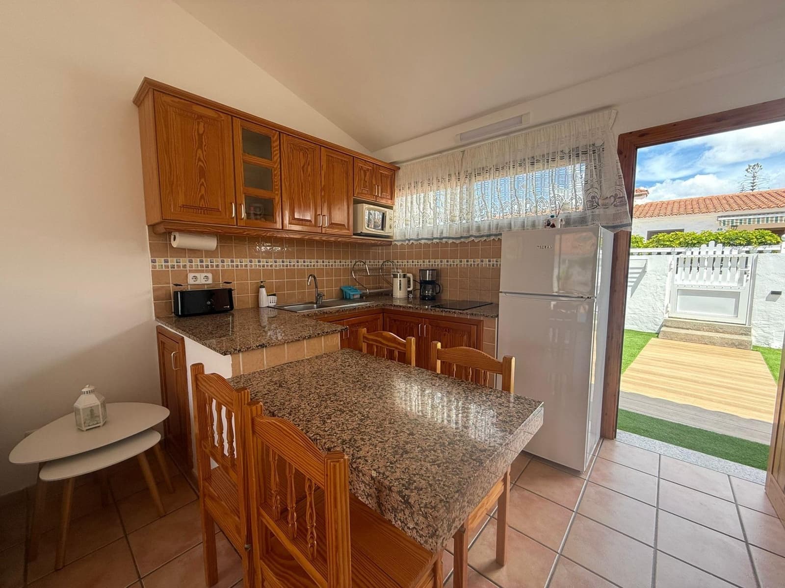 2 bedroom Bungalow for rent in Playa del Ingles with pool - € 1,650 (Ref: 9017347)