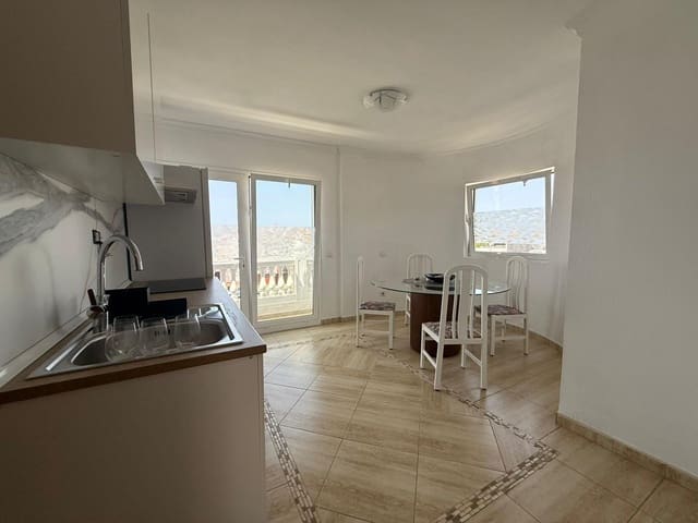 1 bedroom Penthouse for rent in San Bartolomé de Tirajana - € 1,050 (Ref: 9108922)